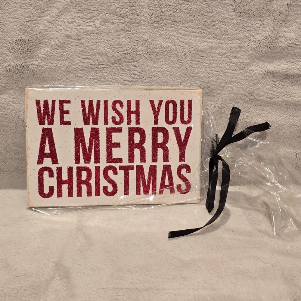 Primitives by Kathy Wooden Postcard We Wish You A Merry Christmas Red White Sign